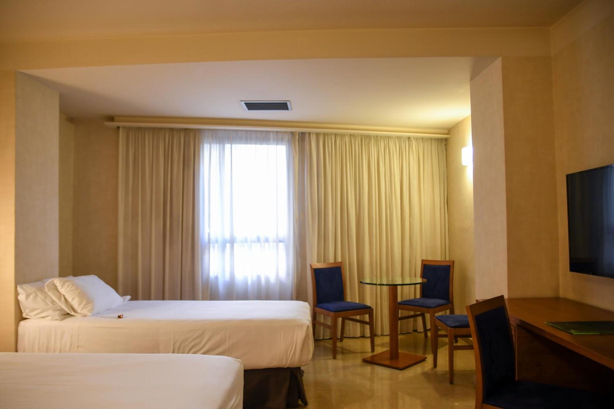 Sercotel Palacio De Tudemir أوريويلا الغرفة الصورة